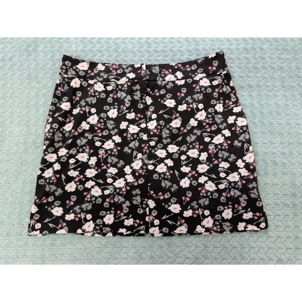 IZOD Golf Skort Skirt 10 Black Pink Floral Pockets Zip Stretch Activewear